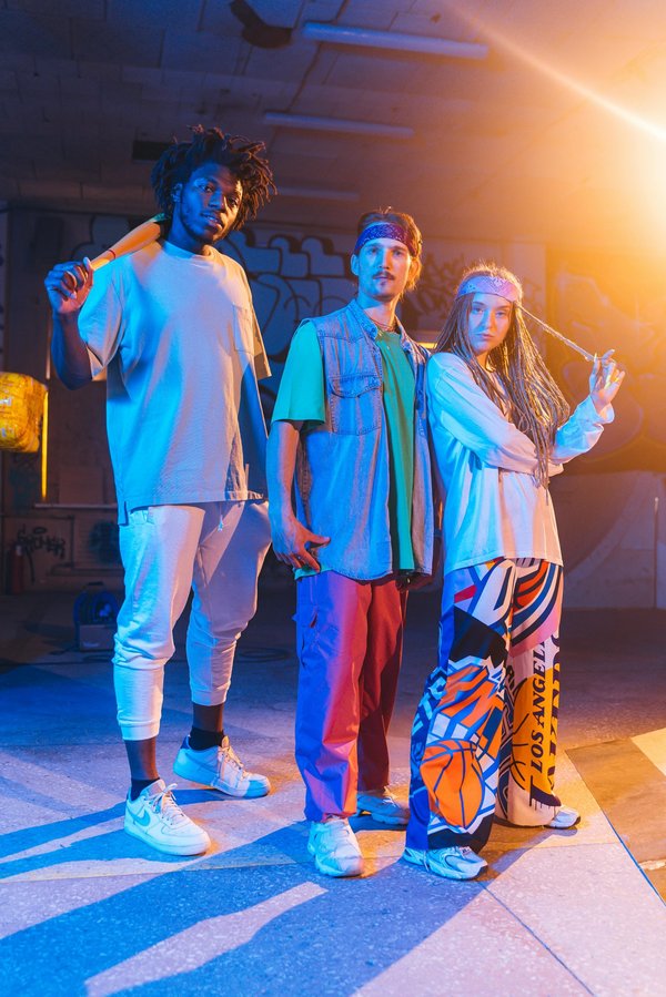 Shopping for Authentic 2000s Fashion Trends Online: The Ultimate Revival